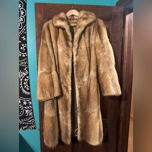 Luxurious Tan Fur Coat